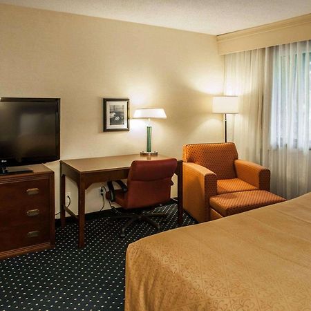 Quality Inn & Suites Goshen Exteriör bild