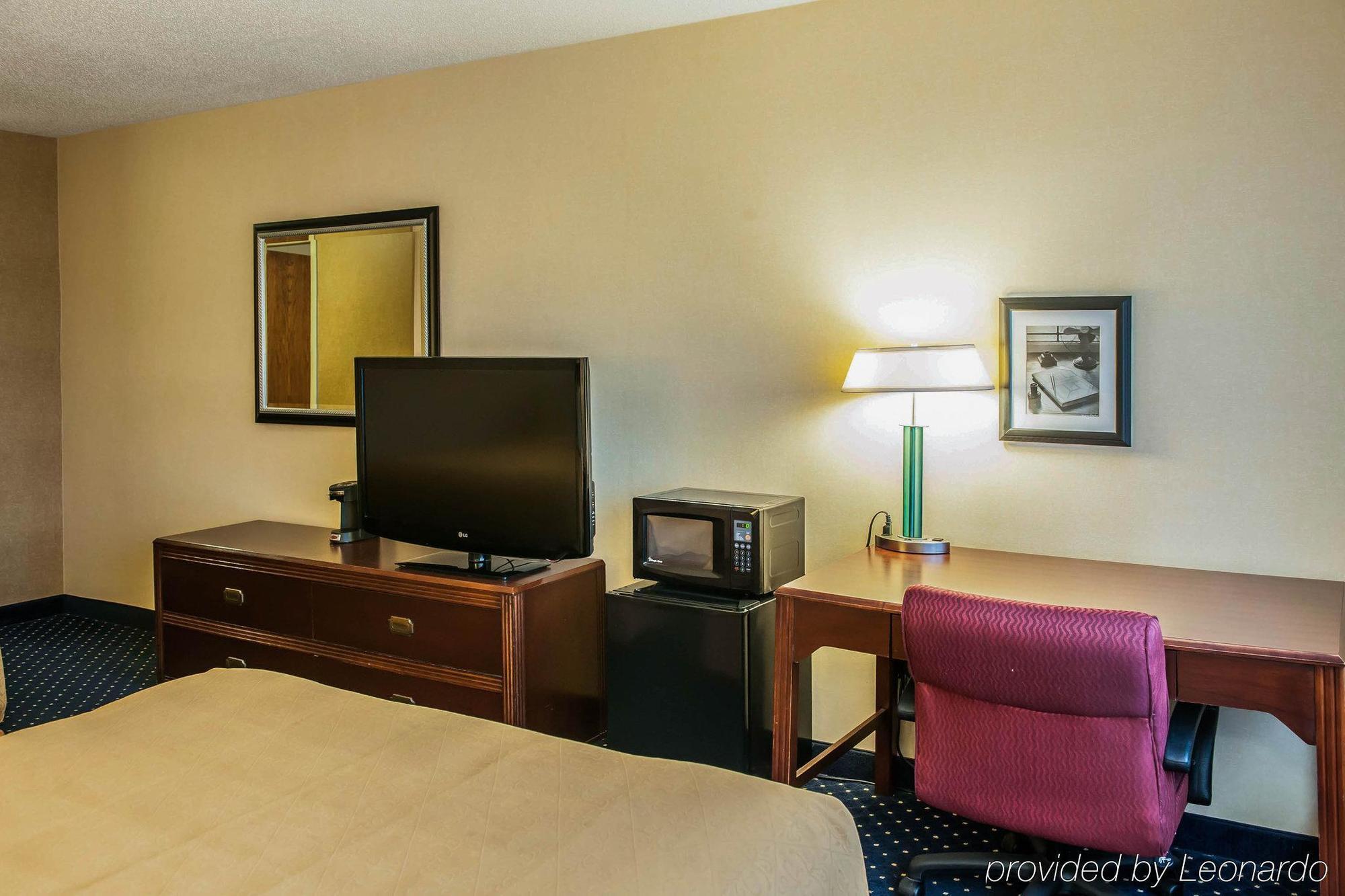 Quality Inn & Suites Goshen Exteriör bild