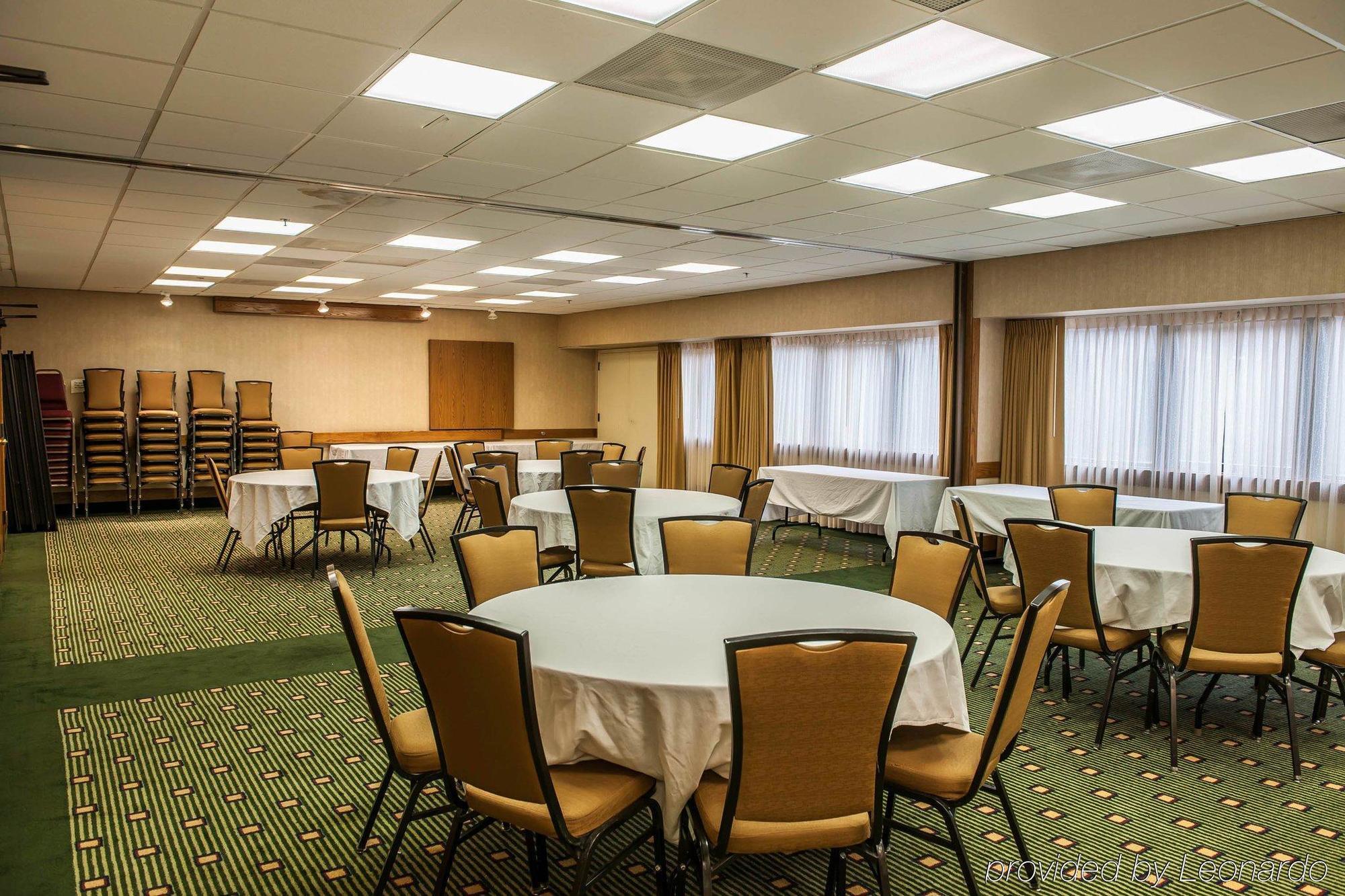 Quality Inn & Suites Goshen Exteriör bild